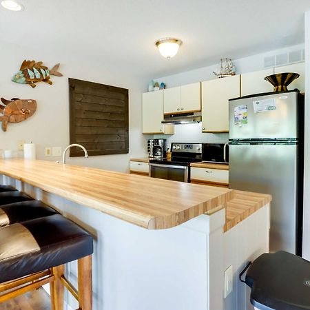 Lakefront Osage Beach Condo With Community Pool 외부 사진